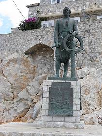 Statue of Andreas Miaoulis, Greek admiral during the Greek War of Independence Statue of Andreas Miaoulis, Greek admiral during the Greek War of Independence