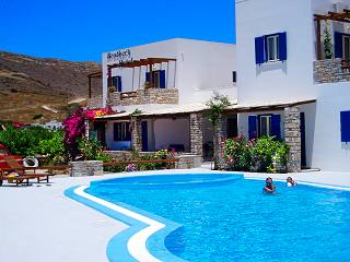 Ios Hotels Brothers