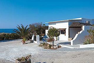 Mar-Nik Studios in Milos Island