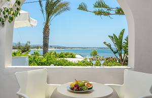 Naxos accommodation Diogenis Studios at Saint George Beach, Naxos Greece
