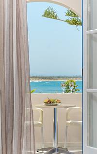 Naxos accommodation Diogenis Studios at Saint George Beach, Naxos Greece