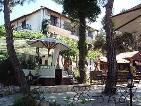 Accommodation in Thassos, Hotel Esperia in Pefkari